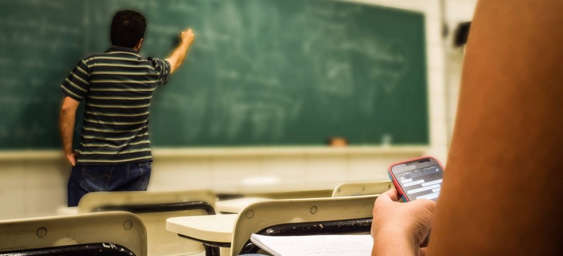 The campaign to keep middle school students off their cellphones